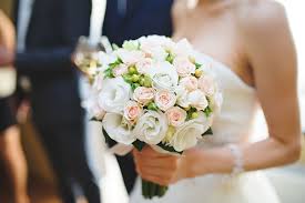 Selecting Your Perfect Bridal Bouquet: A Guide to Floral Elegance